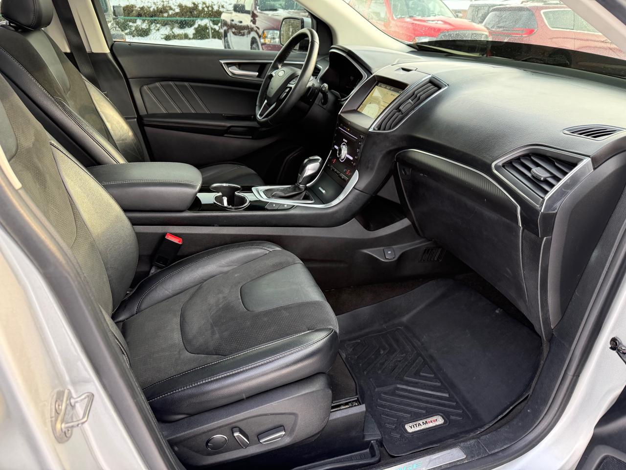 2018 Ford Edge Sport NAV! Pano Roof! Leather! Photo