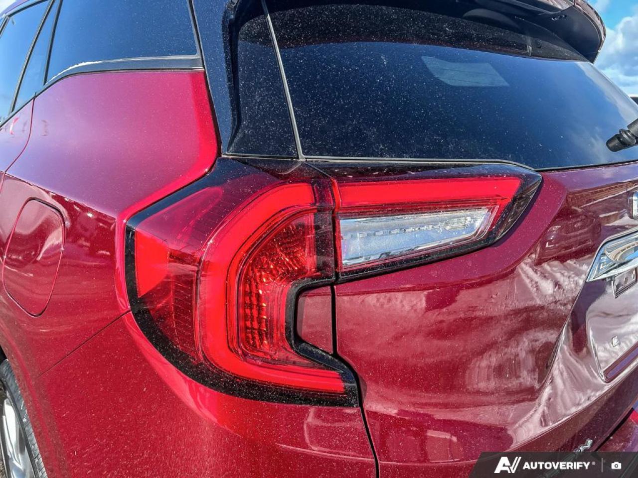 2024 GMC Terrain Denali PANORAMIC SUNROOF | HEATED & AIRCOOLED SEATS | LOW Photo