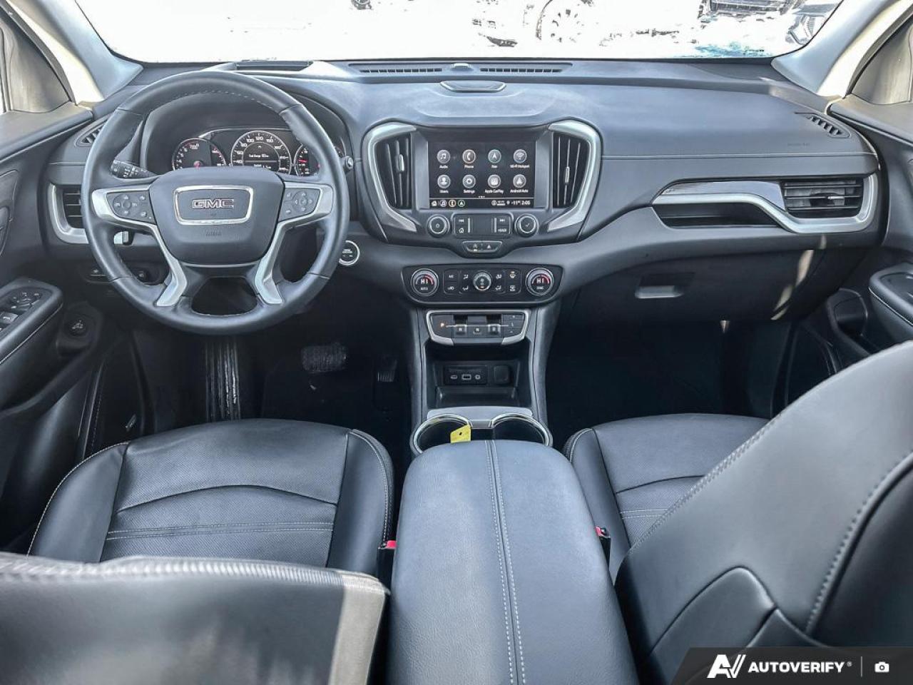 2024 GMC Terrain Denali PANORAMIC SUNROOF | HEATED & AIRCOOLED SEATS | LOW Photo