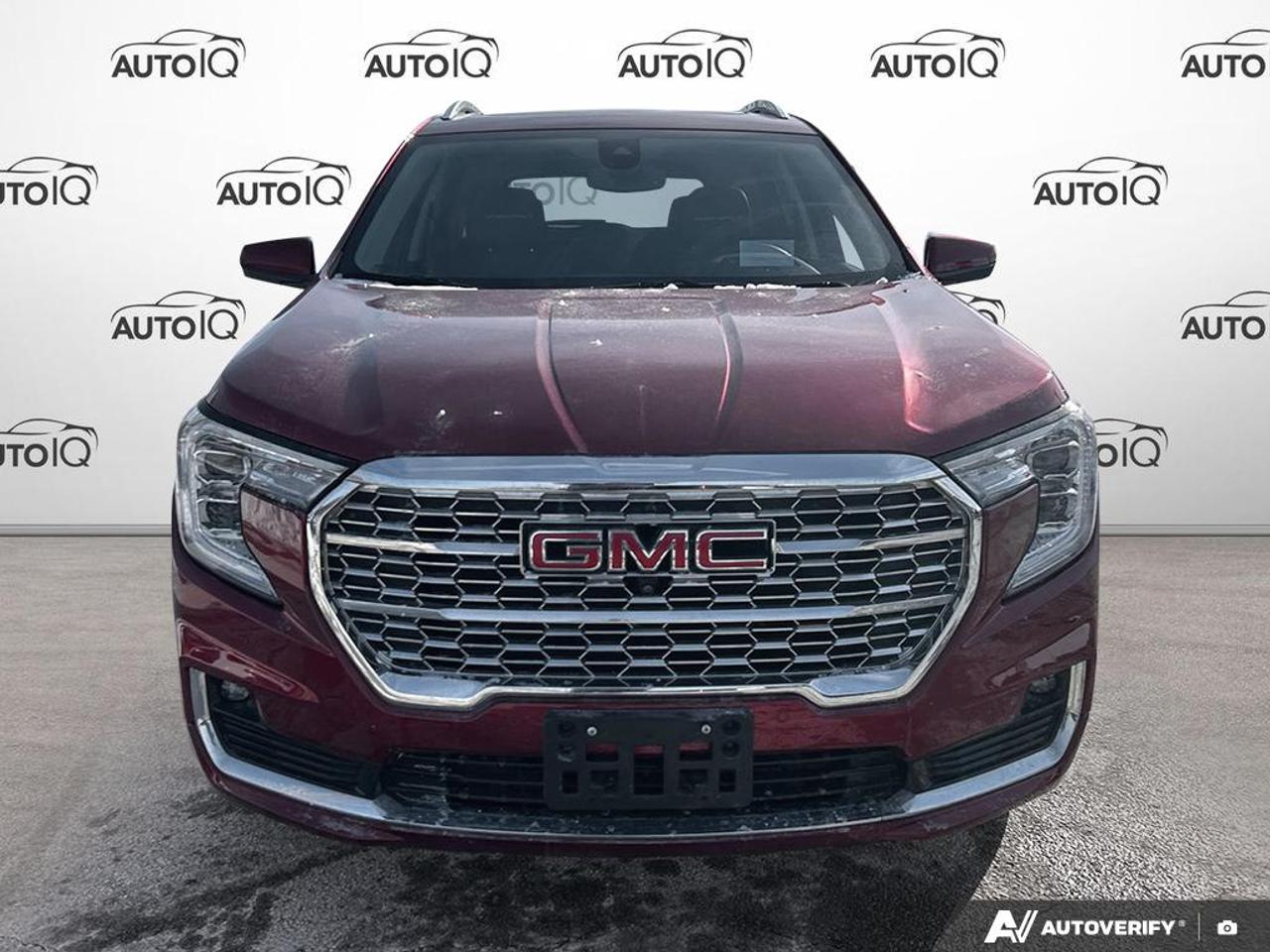 2024 GMC Terrain Denali PANORAMIC SUNROOF | HEATED & AIRCOOLED SEATS | LOW Photo