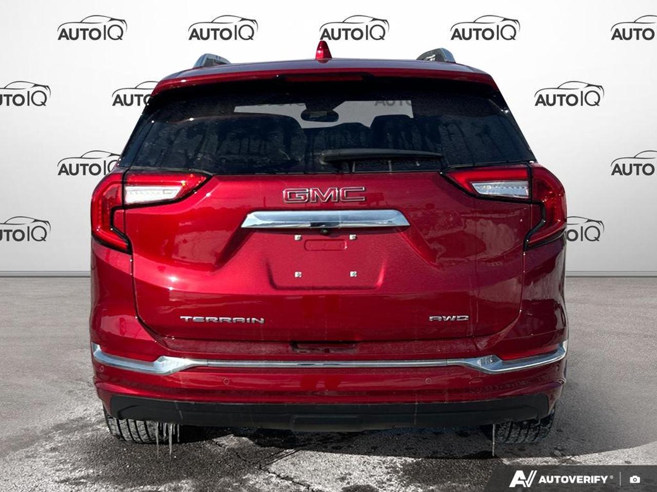 2024 GMC Terrain Denali PANORAMIC SUNROOF | HEATED & AIRCOOLED SEATS | LOW Photo