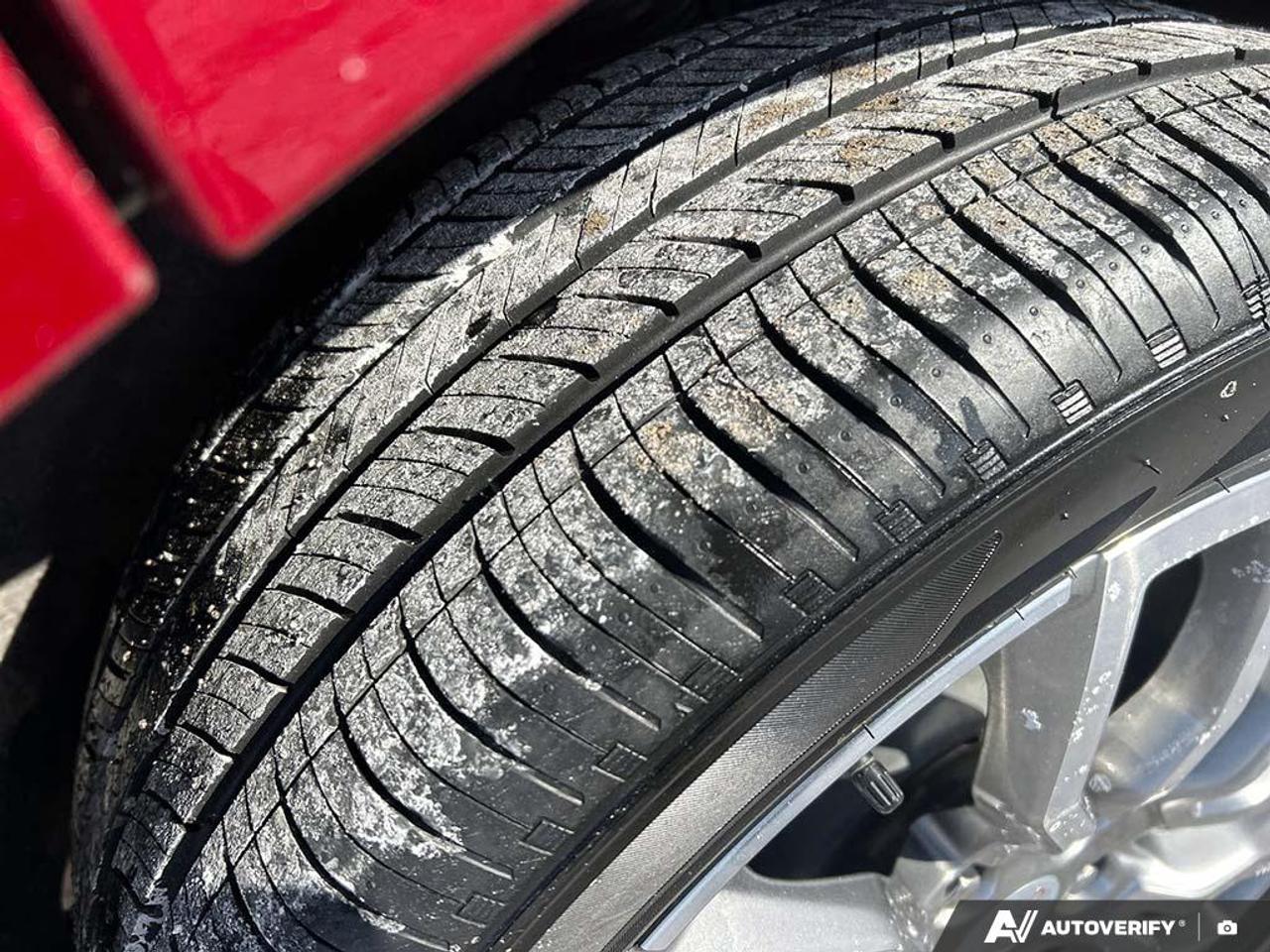 2024 GMC Terrain Denali PANORAMIC SUNROOF | HEATED & AIRCOOLED SEATS | LOW Photo