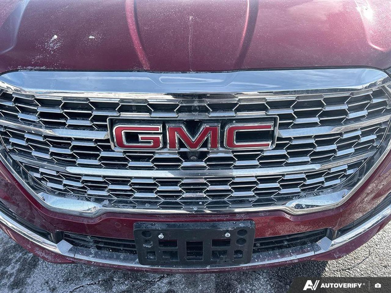 2024 GMC Terrain Denali PANORAMIC SUNROOF | HEATED & AIRCOOLED SEATS | LOW Photo