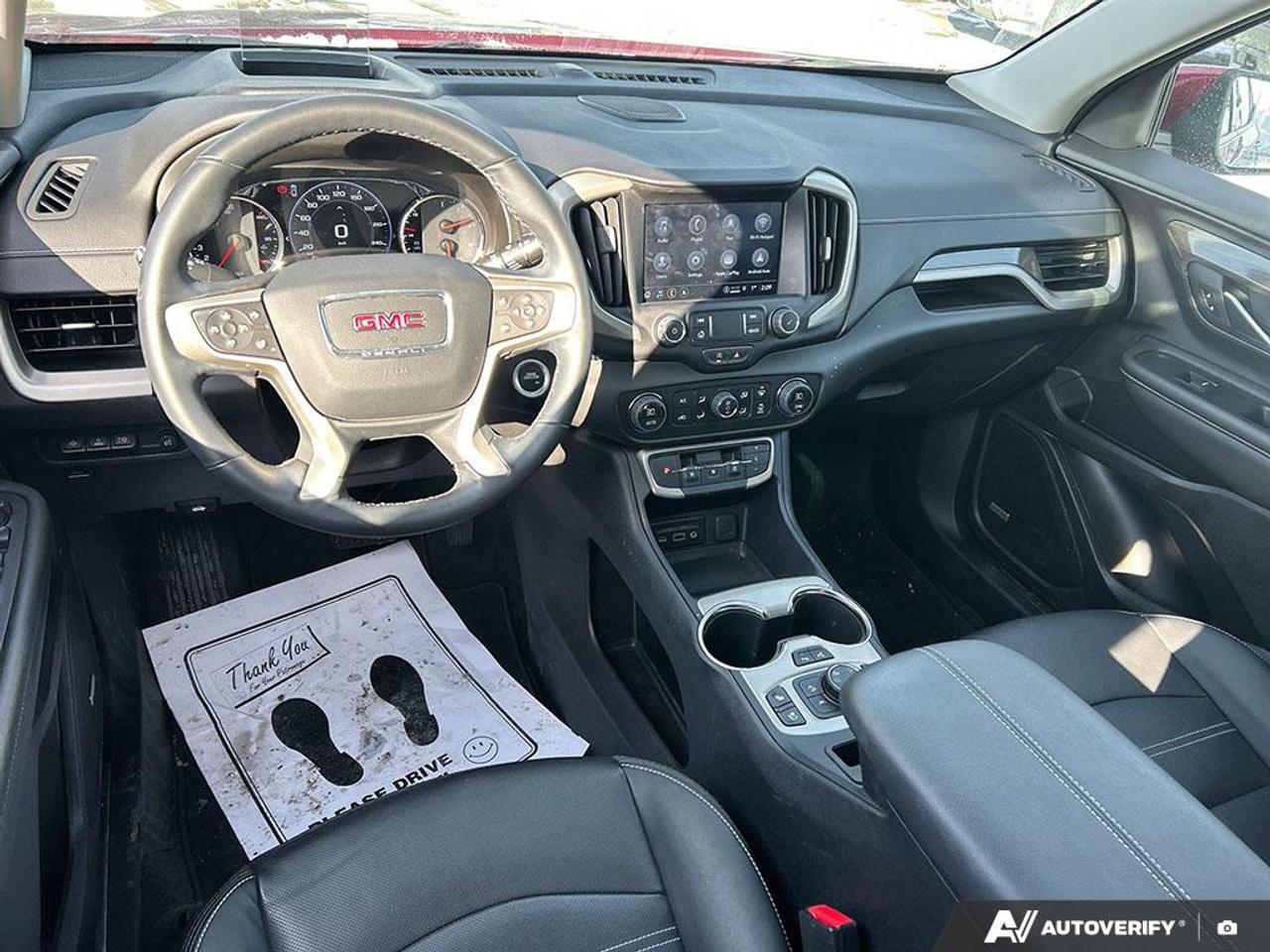 2024 GMC Terrain Denali PANORAMIC SUNROOF | HEATED & AIRCOOLED SEATS | LOW Photo