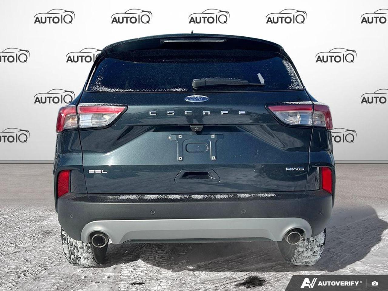 2022 Ford Escape SEL Photo4