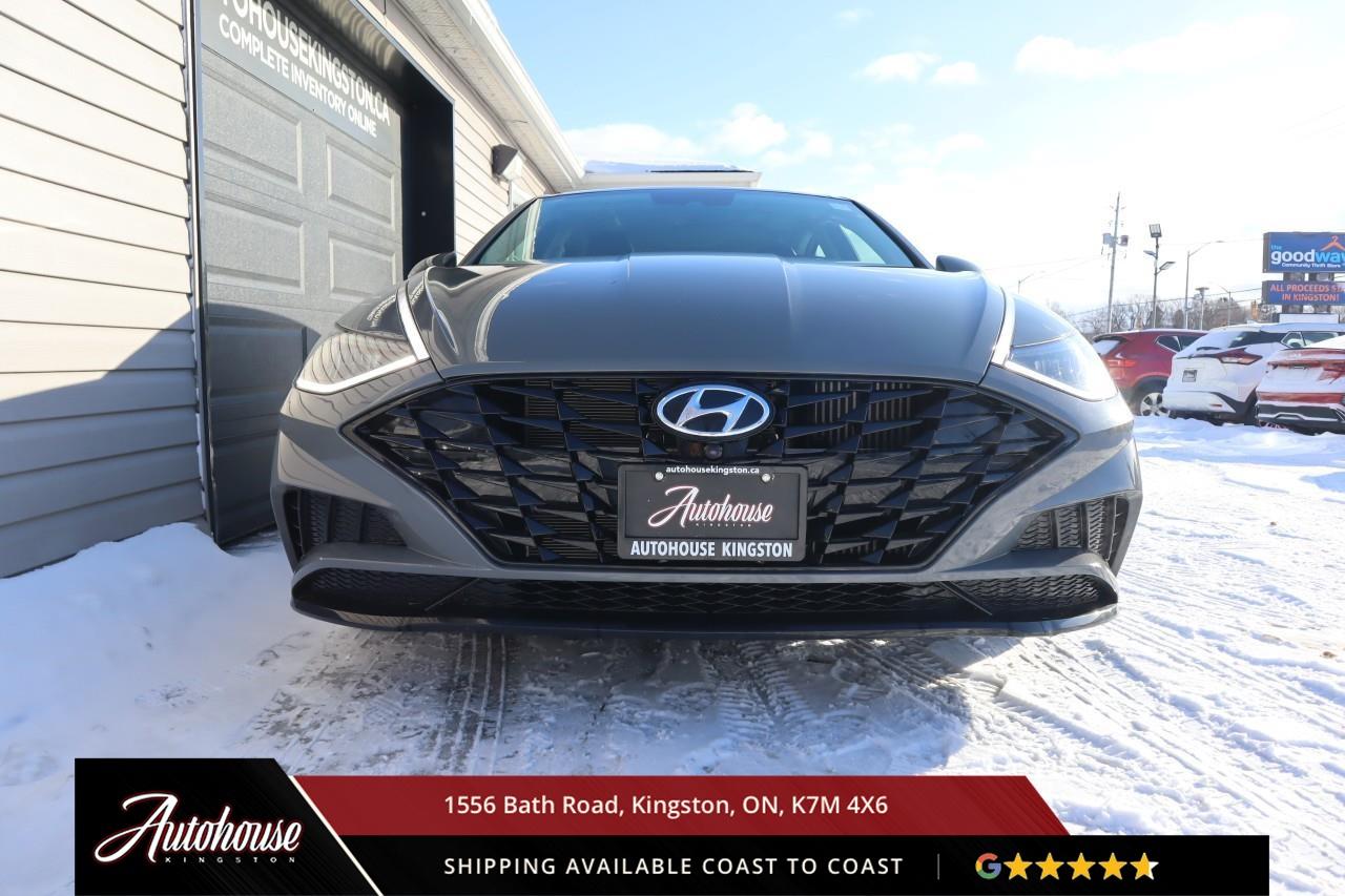 2021 Hyundai Sonata Luxury ONLY 56,757 KM Photo2