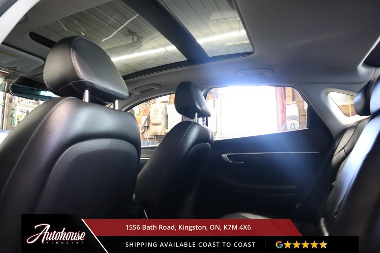 2021 Hyundai Sonata Luxury ONLY 56,757 KM Photo