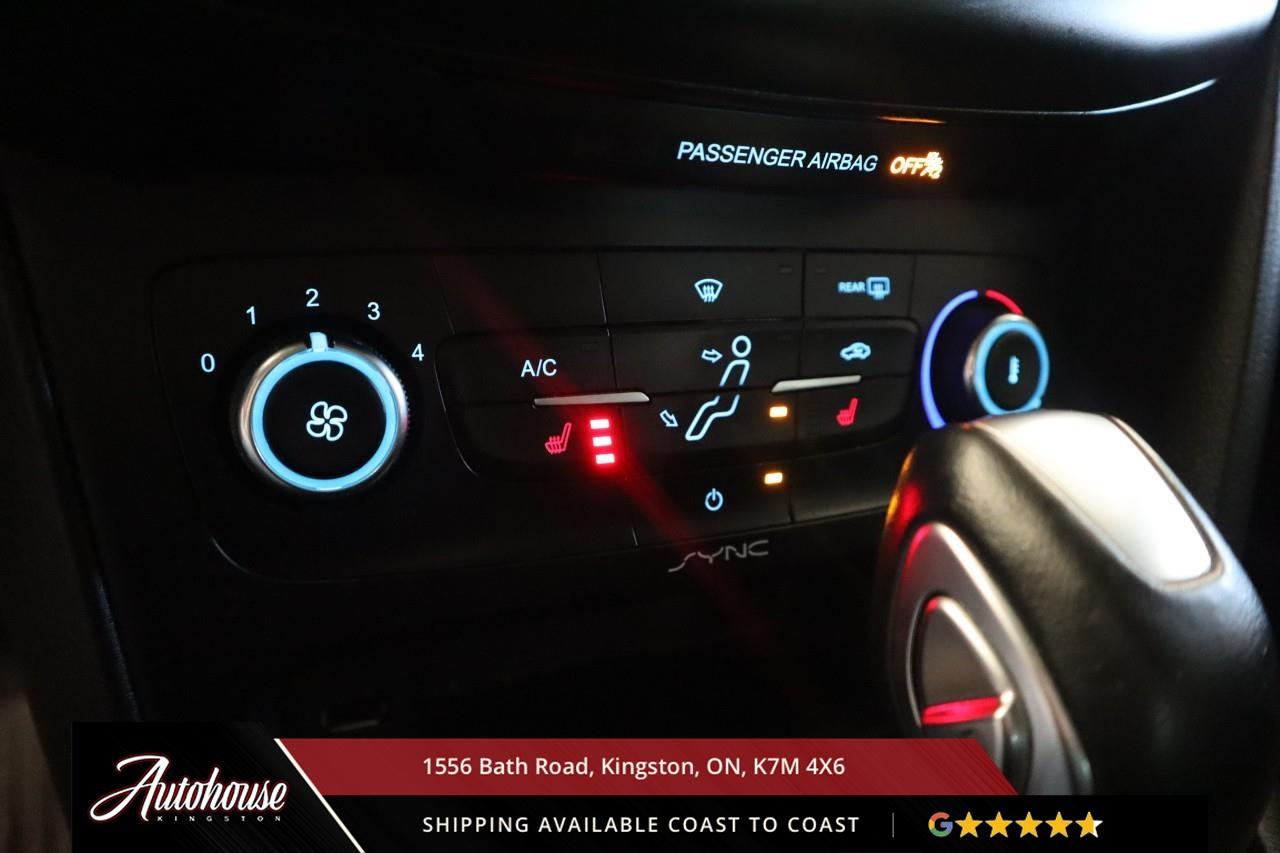 2015 Ford Focus SE ONLY 39,760 KM! Photo