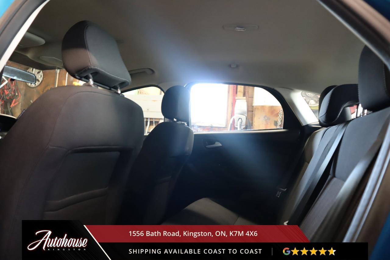 2015 Ford Focus SE ONLY 39,760 KM! Photo