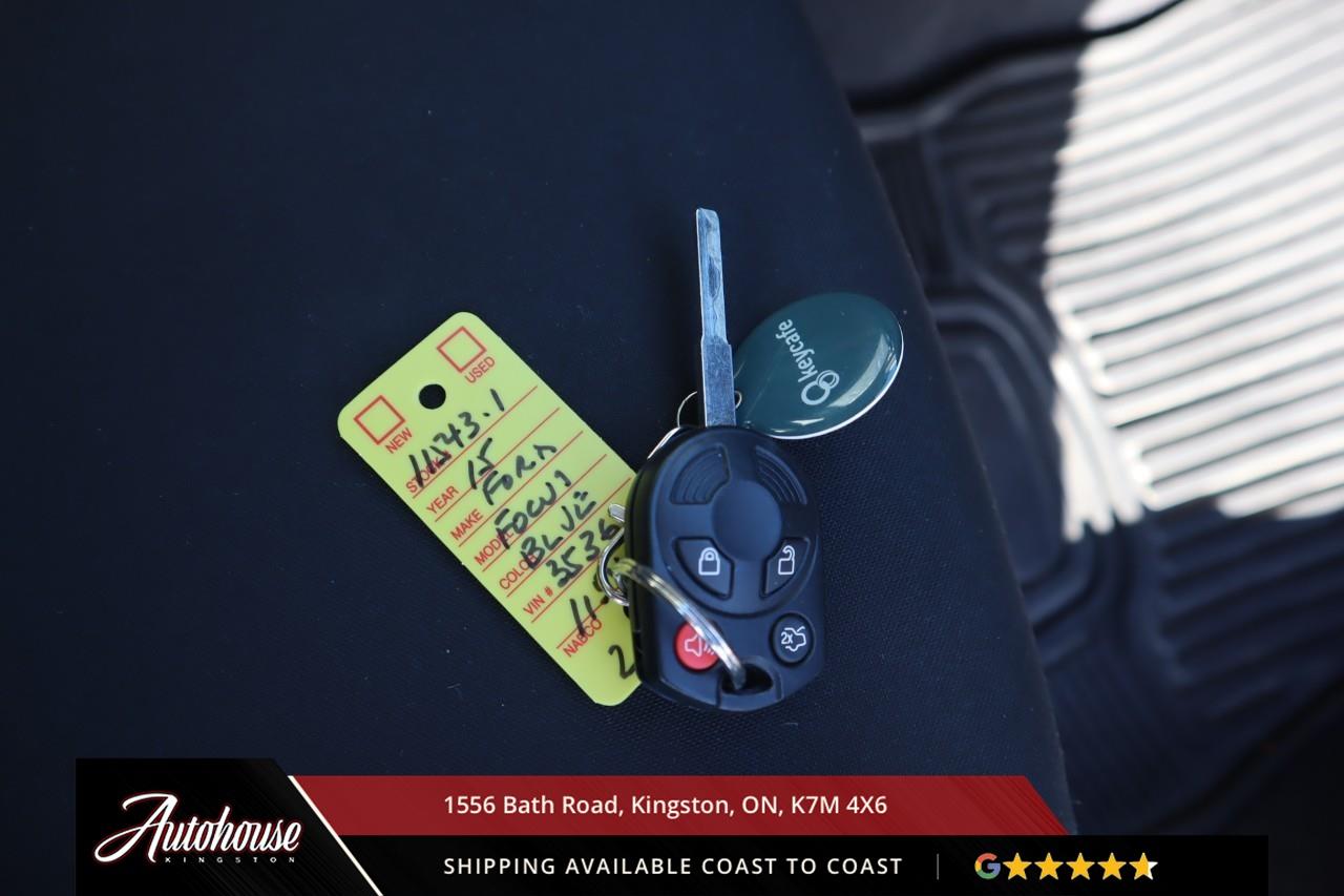 2015 Ford Focus SE ONLY 39,760 KM! Photo