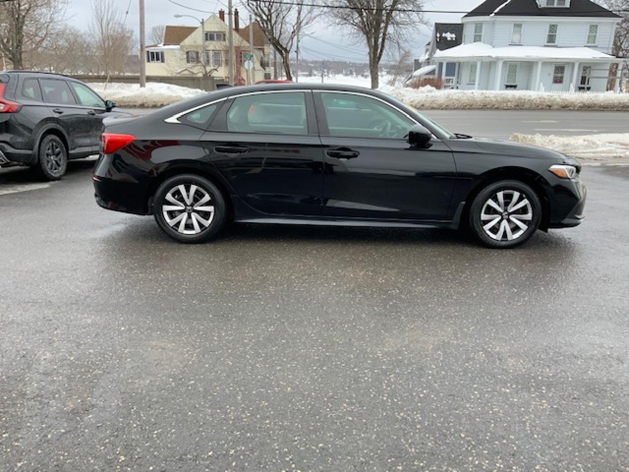 2022 Honda Civic LX Photo