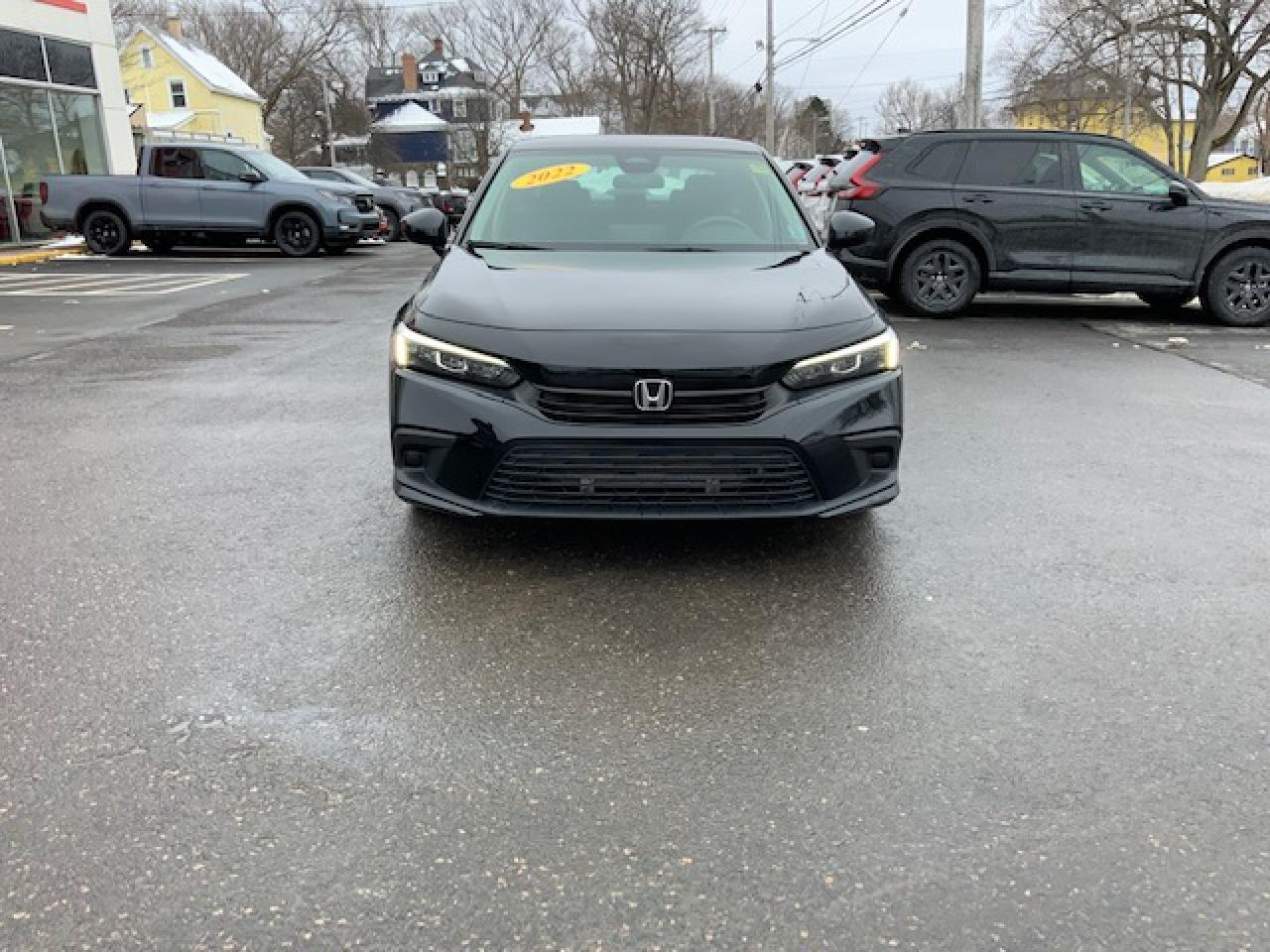 2022 Honda Civic LX Photo2