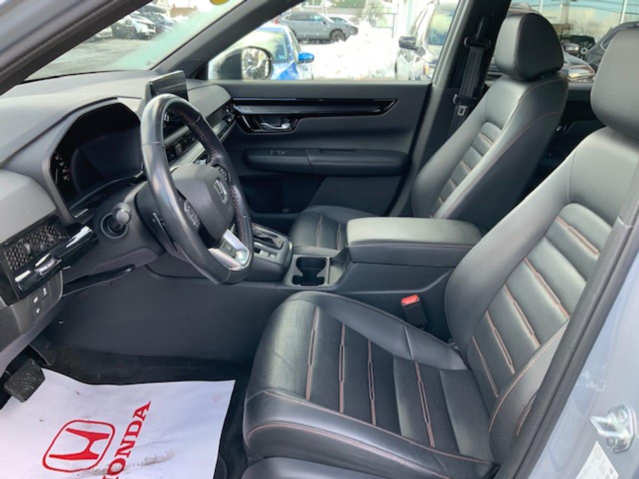 2023 Honda CR-V Hybrid Touring Photo