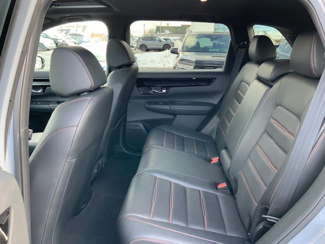 2023 Honda CR-V Hybrid Touring Photo