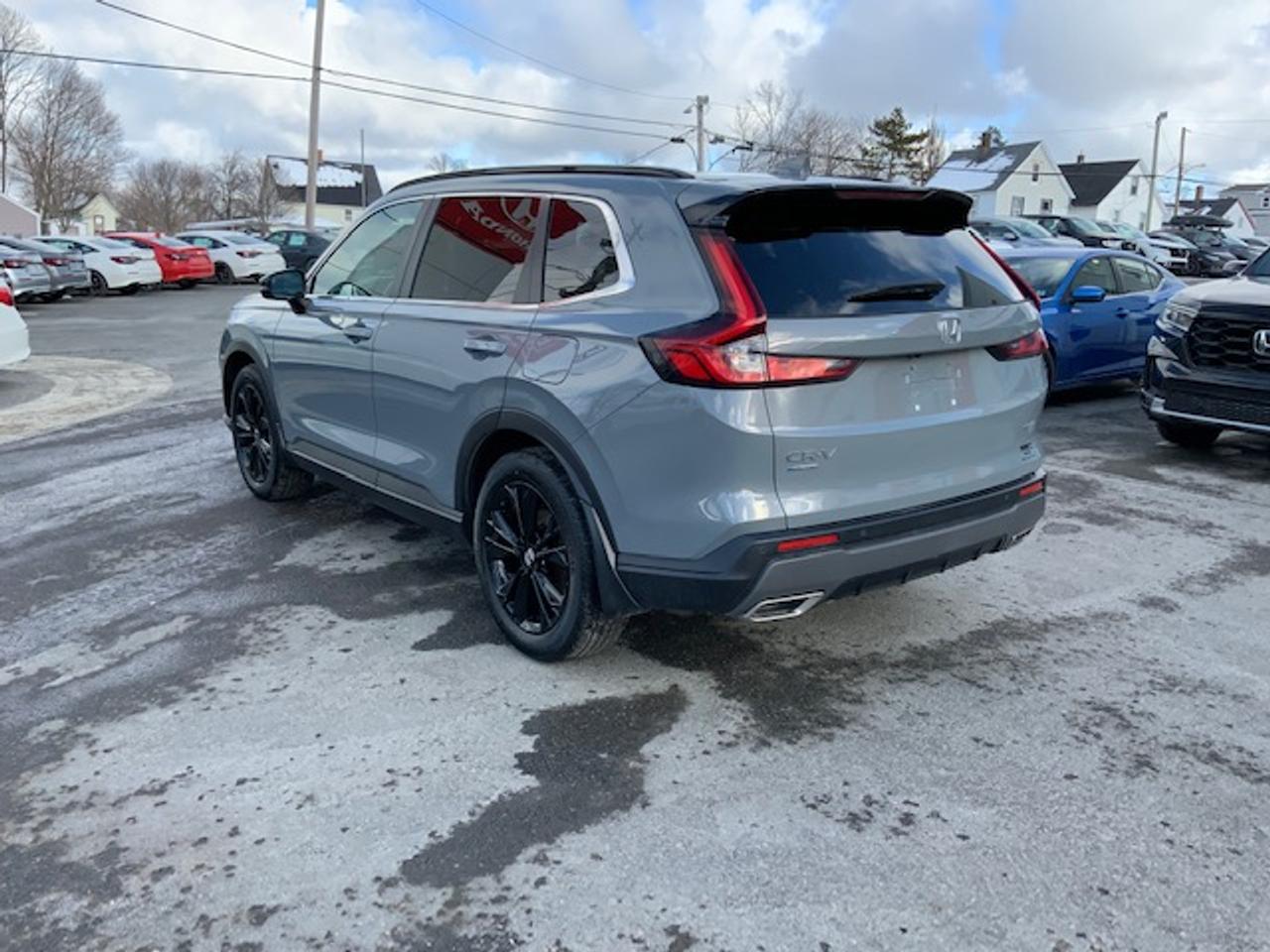2023 Honda CR-V Hybrid Touring Photo