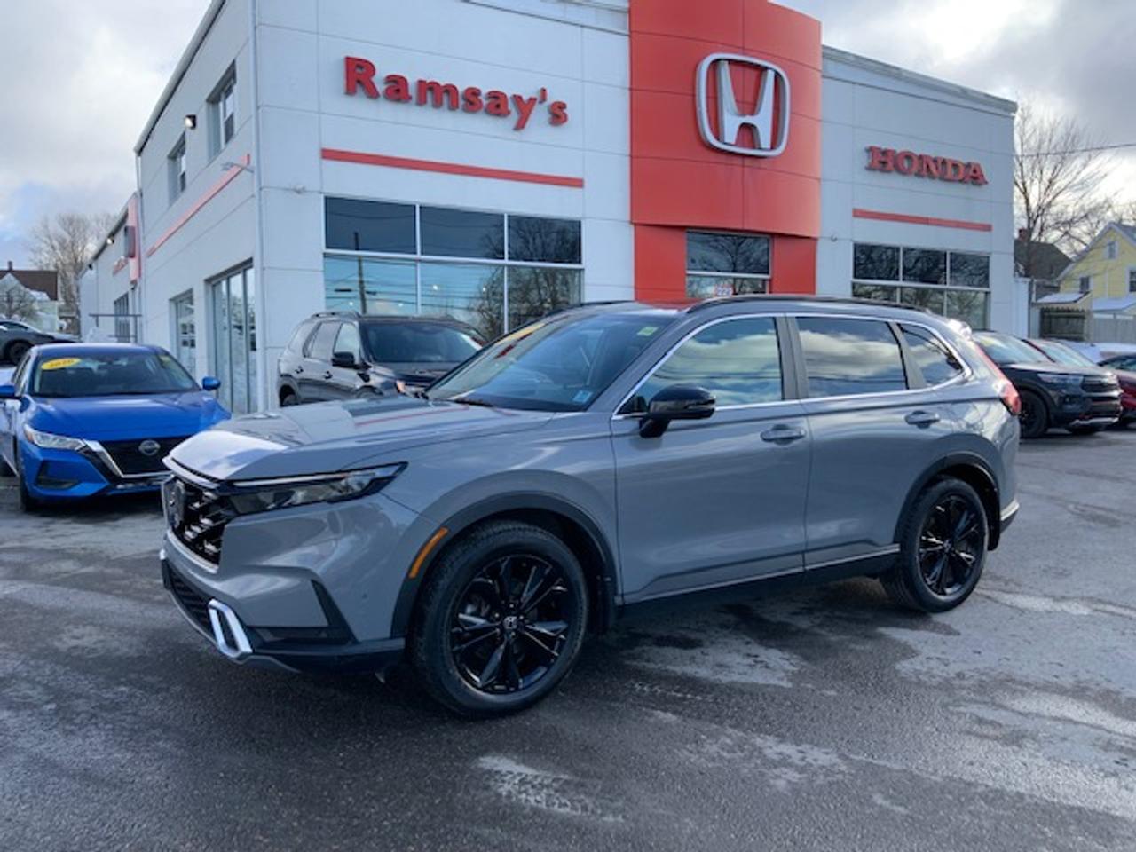 2023 Honda CR-V Hybrid Touring Photo