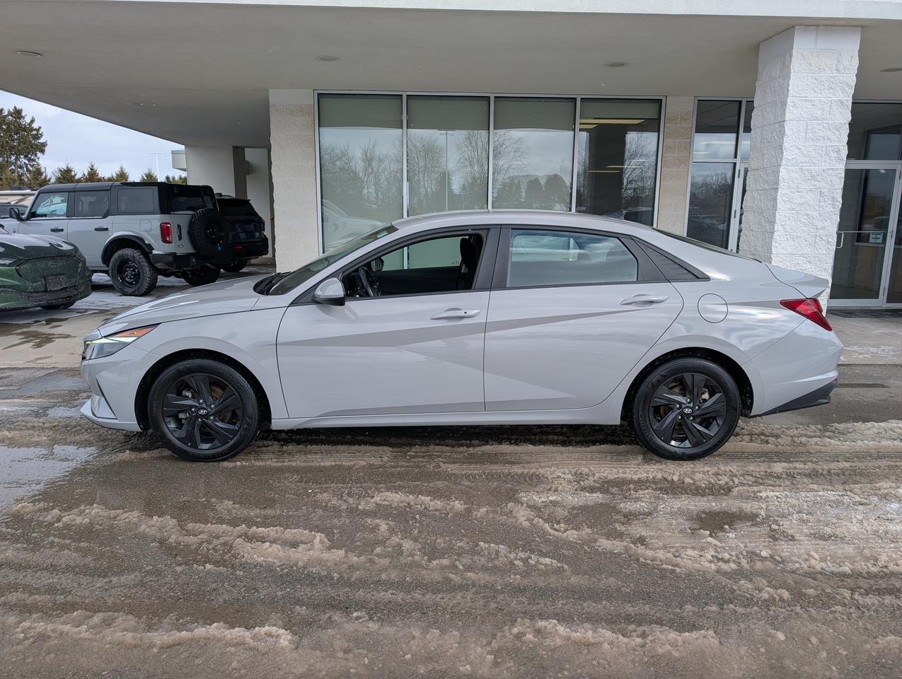 2022 Hyundai Elantra Preferred Photo