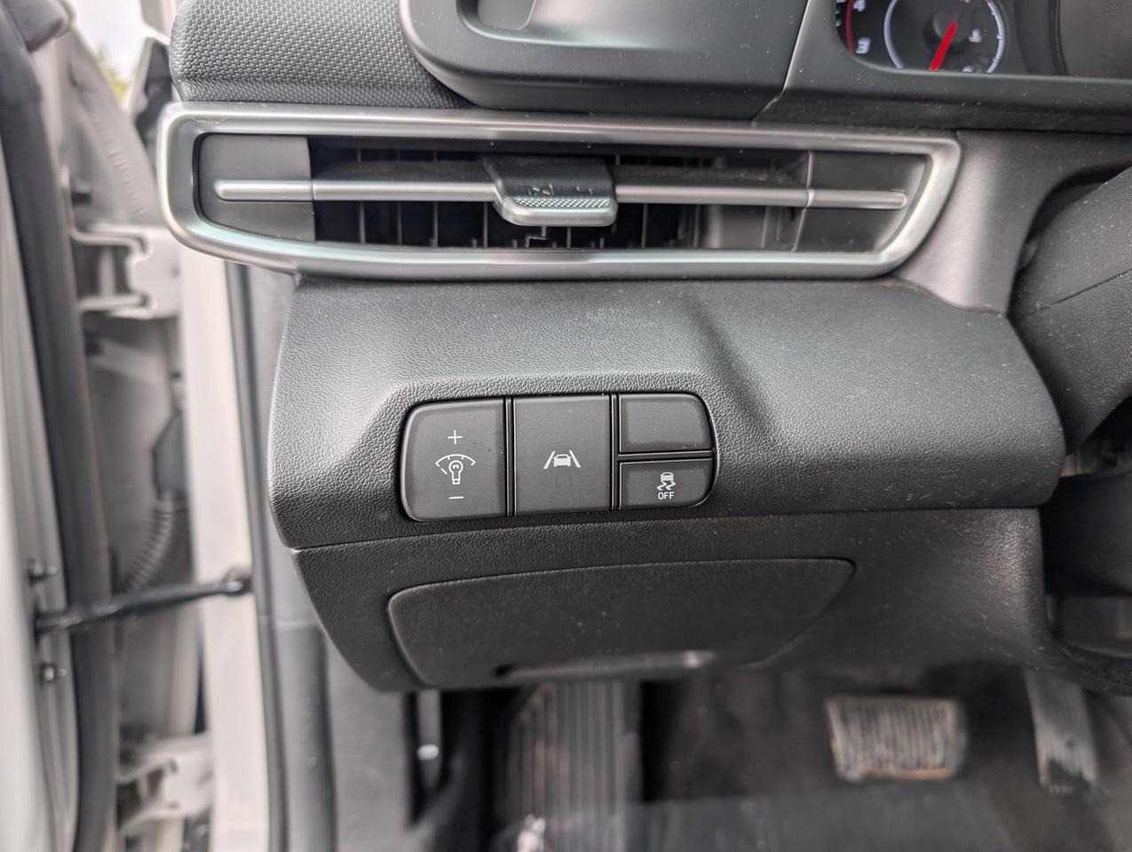 2022 Hyundai Elantra Preferred Photo