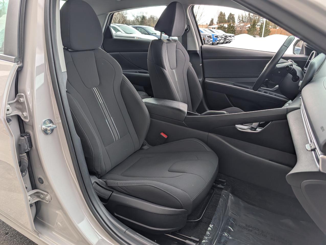2022 Hyundai Elantra Preferred Photo