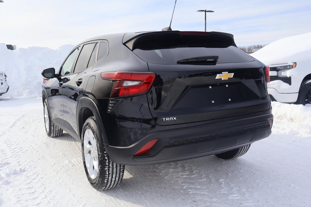 2024 Chevrolet Trax LS | | Bluetooth | Photo