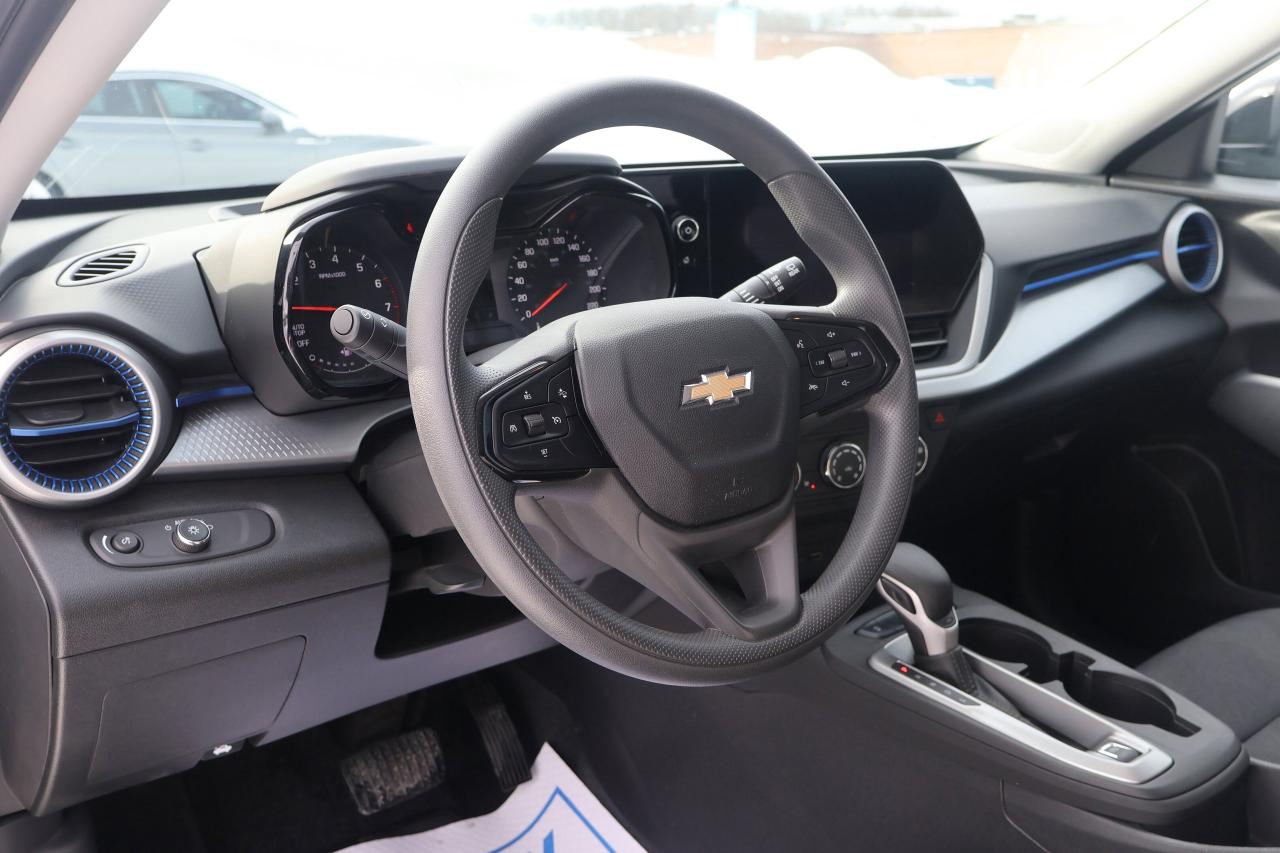 2024 Chevrolet Trax LS | | Bluetooth | Photo