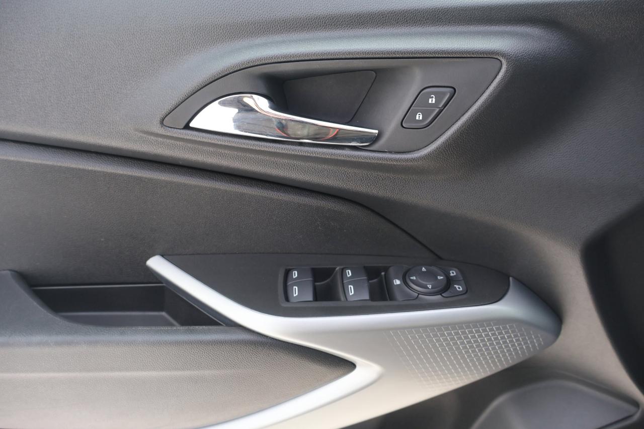 2024 Chevrolet Trax LS | | Bluetooth | Photo