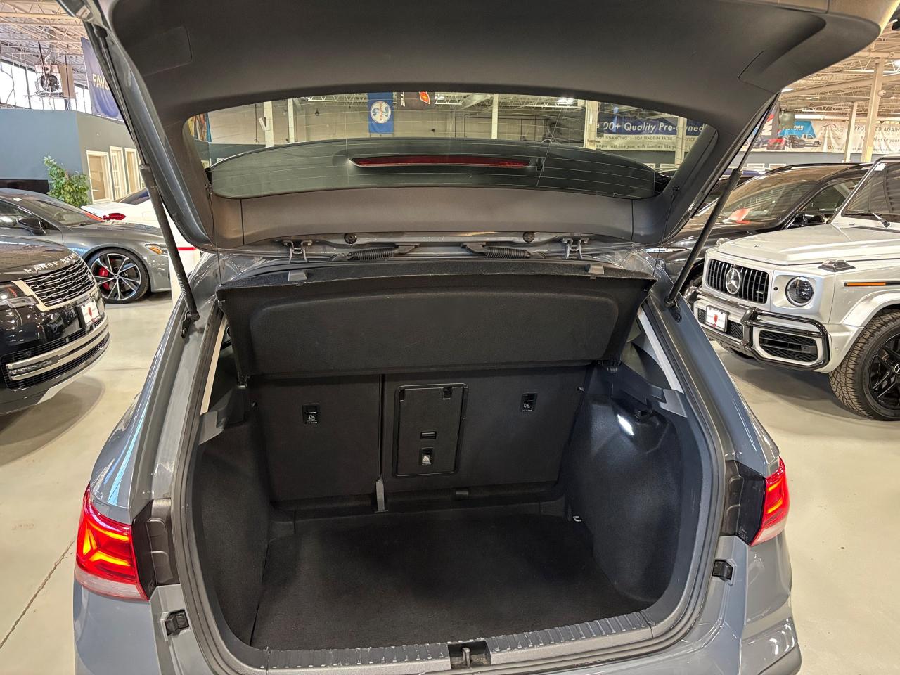 2024 Volkswagen Taos Comfortline|ALLOYS|LEATHER|SUEDE|CARPLAY|HEATSEATS Photo