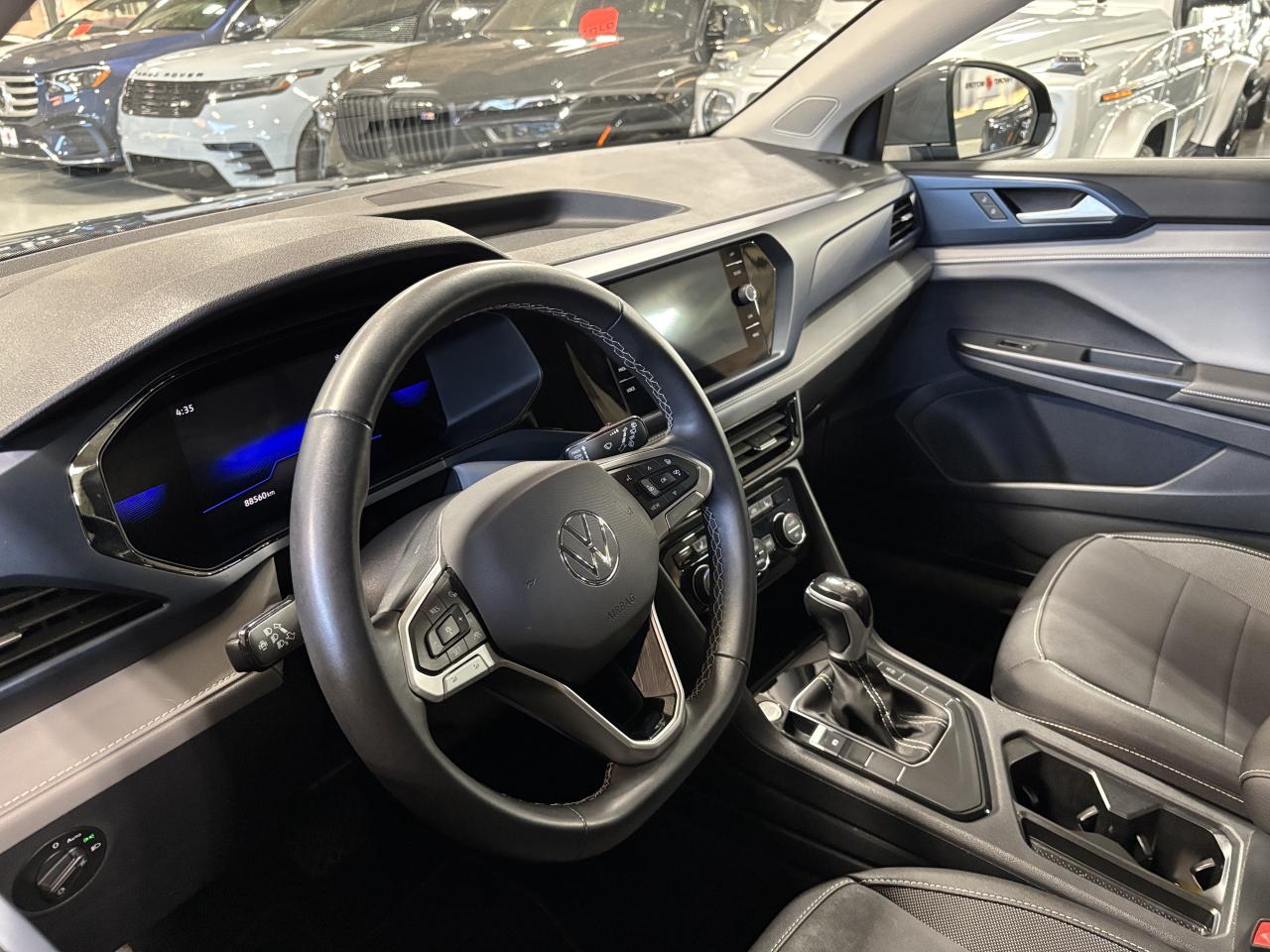 2024 Volkswagen Taos Comfortline|ALLOYS|LEATHER|SUEDE|CARPLAY|HEATSEATS Photo