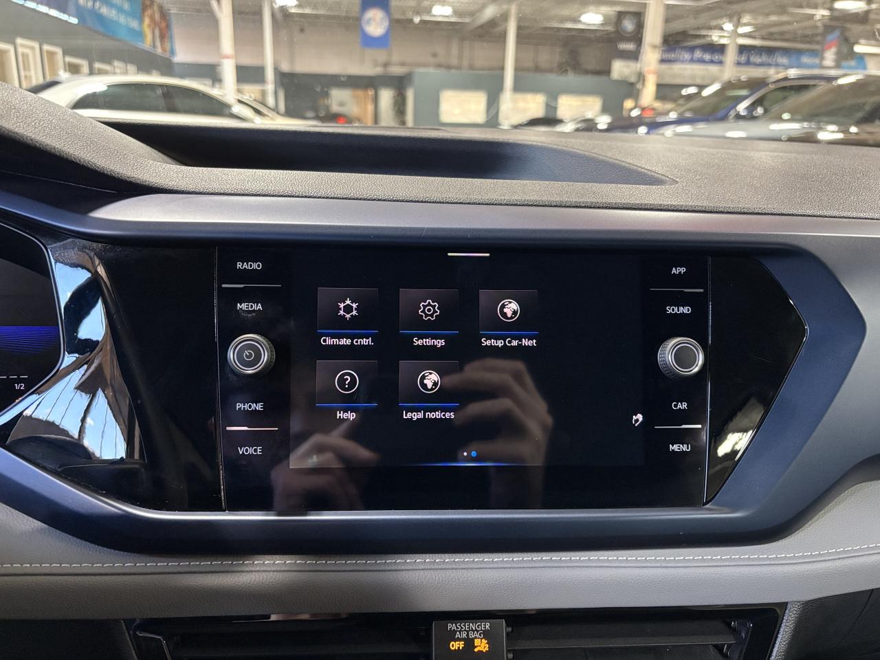 2024 Volkswagen Taos Comfortline|ALLOYS|LEATHER|SUEDE|CARPLAY|HEATSEATS Photo