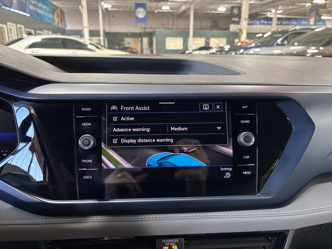 2024 Volkswagen Taos Comfortline|ALLOYS|LEATHER|SUEDE|CARPLAY|HEATSEATS Photo