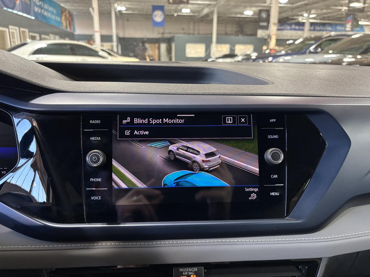 2024 Volkswagen Taos Comfortline|ALLOYS|LEATHER|SUEDE|CARPLAY|HEATSEATS Photo