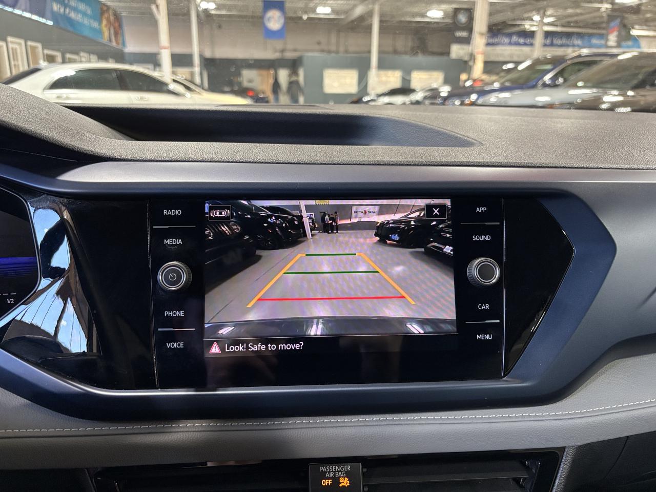 2024 Volkswagen Taos Comfortline|ALLOYS|LEATHER|SUEDE|CARPLAY|HEATSEATS Photo