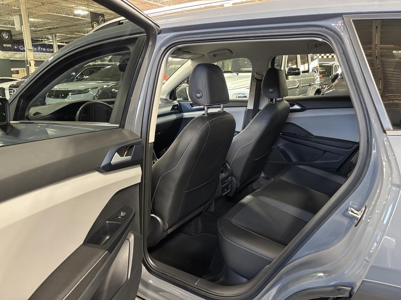 2024 Volkswagen Taos Comfortline|ALLOYS|LEATHER|SUEDE|CARPLAY|HEATSEATS Photo