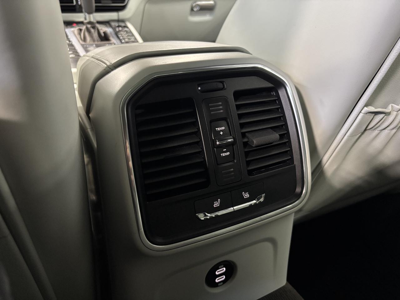 2021 Porsche Macan GTS AWD|NAV|BOSE|CARBON|CREAMLEATHER|360CAM|PANO|+ Photo