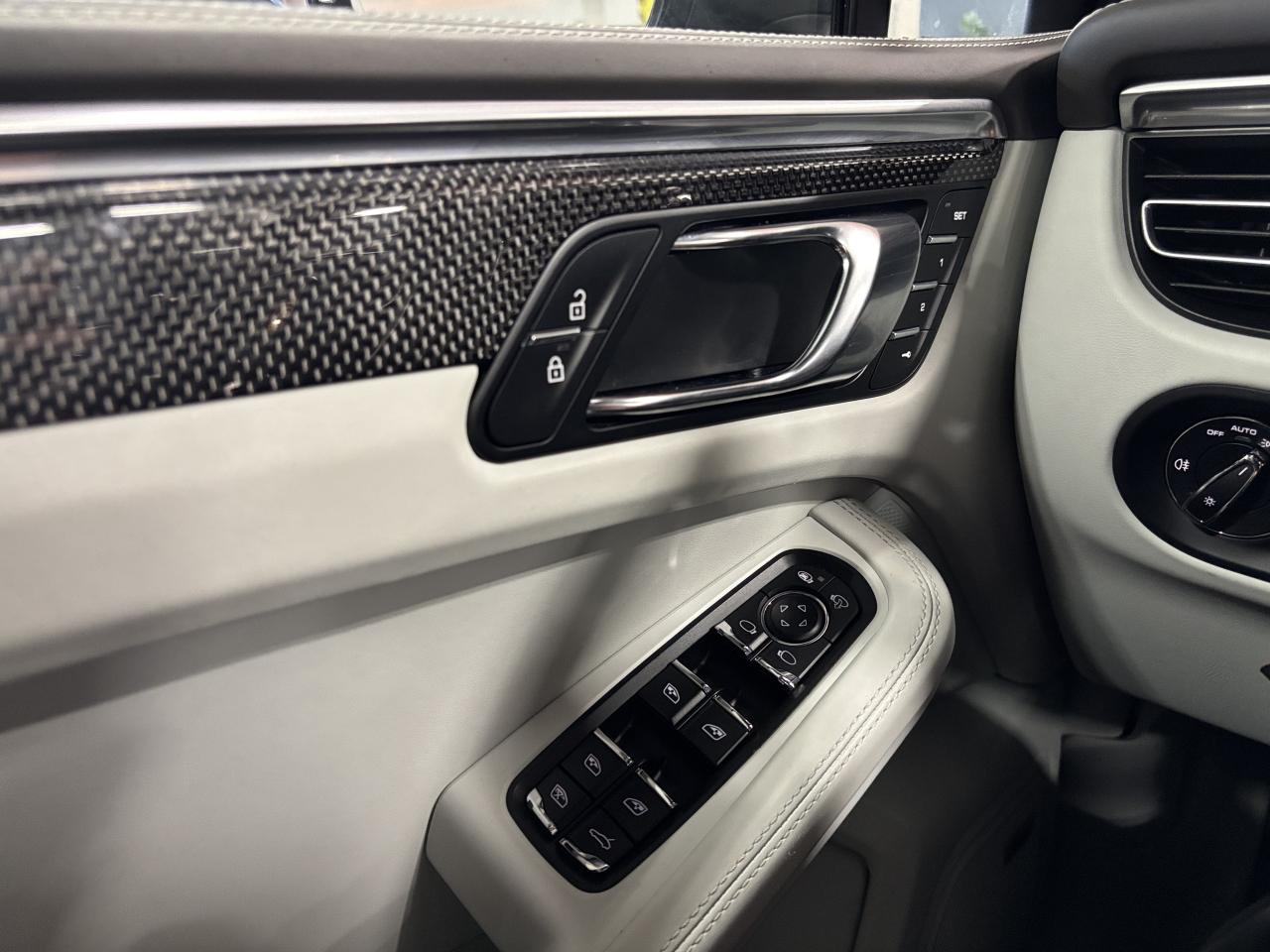 2021 Porsche Macan GTS AWD|NAV|BOSE|CARBON|CREAMLEATHER|360CAM|PANO|+ Photo