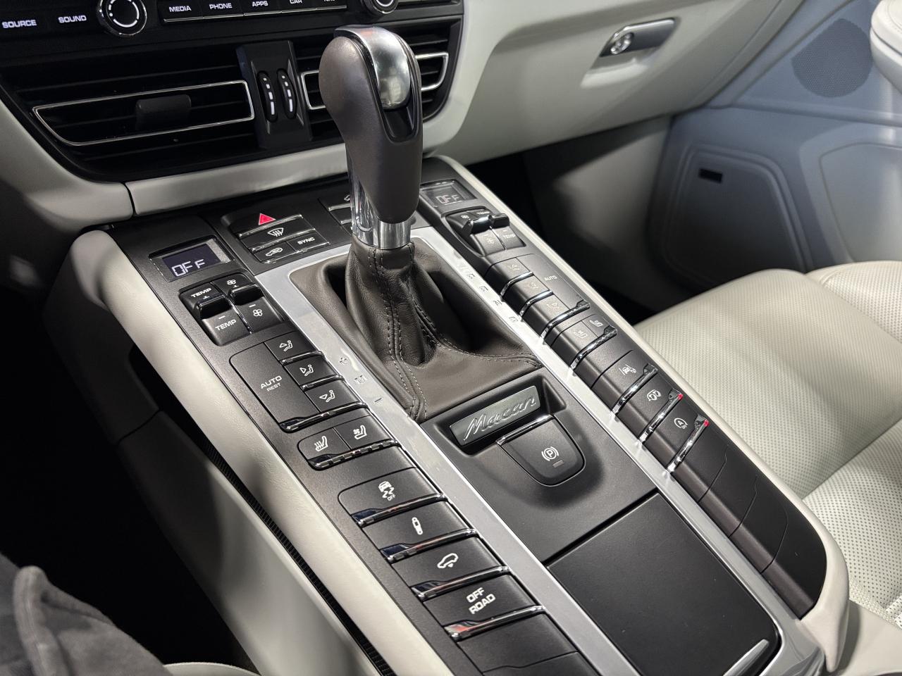 2021 Porsche Macan GTS AWD|NAV|BOSE|CARBON|CREAMLEATHER|360CAM|PANO|+ Photo