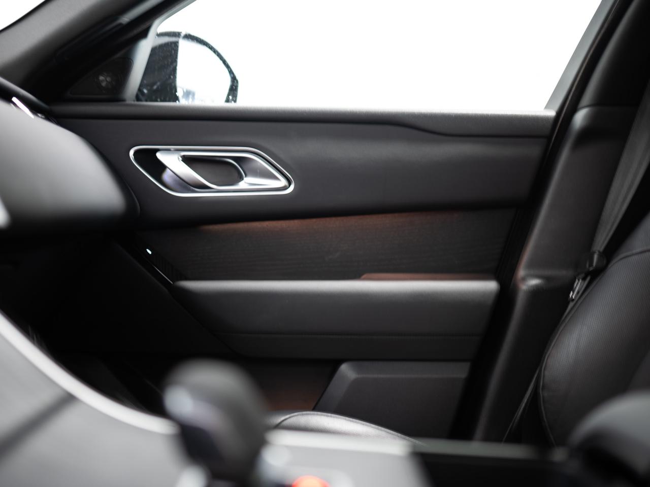 2024 Land Rover Range Rover Velar P250 | DYNAMIC | SE | MERIDIAN | PANO | 20 IN Photo