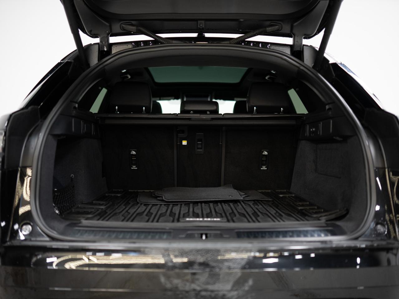 2024 Land Rover Range Rover Velar P250 | DYNAMIC | SE | MERIDIAN | PANO | 20 IN Photo