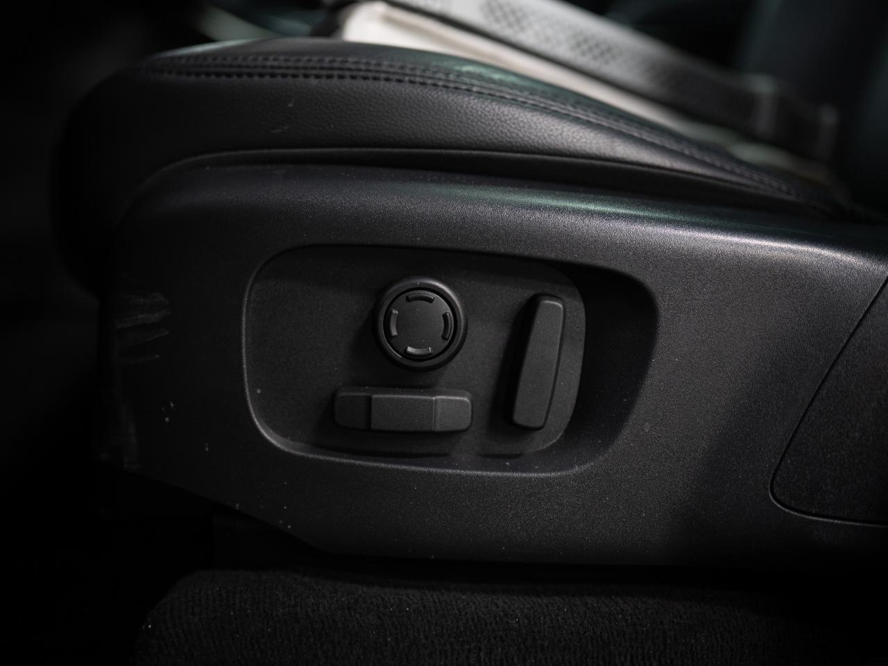 2024 Land Rover Range Rover Velar P250 | DYNAMIC | SE | MERIDIAN | PANO | 20 IN Photo