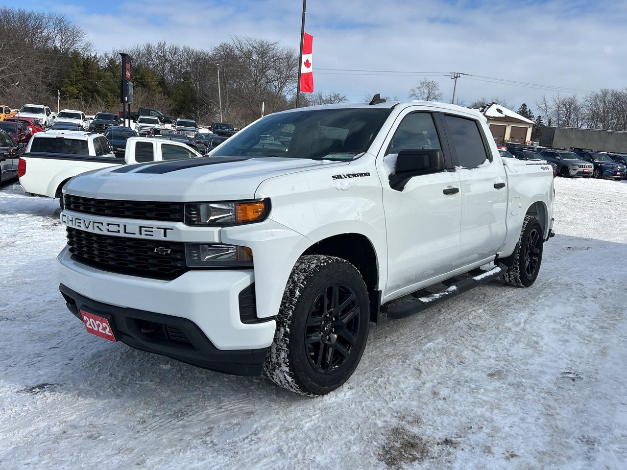 2022 Chevrolet Silverado 1500 LTD CLEAN CARFAX, REMOTE START, BACK UP CAMERA! - Photo #2