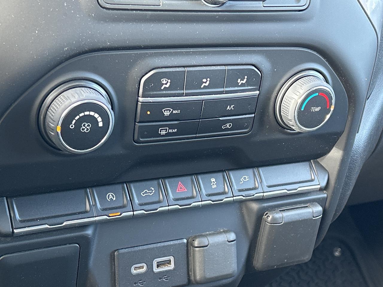 2022 Chevrolet Silverado 1500 LTD CLEAN CARFAX, REMOTE START, BACK UP CAMERA! - Photo #16