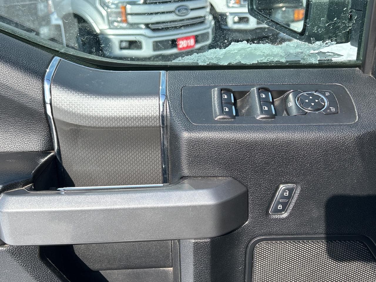 2017 Ford F-150 XLT, CLEAN CARFAX, POWER SEATS, POWER PEDALS! - Photo #12