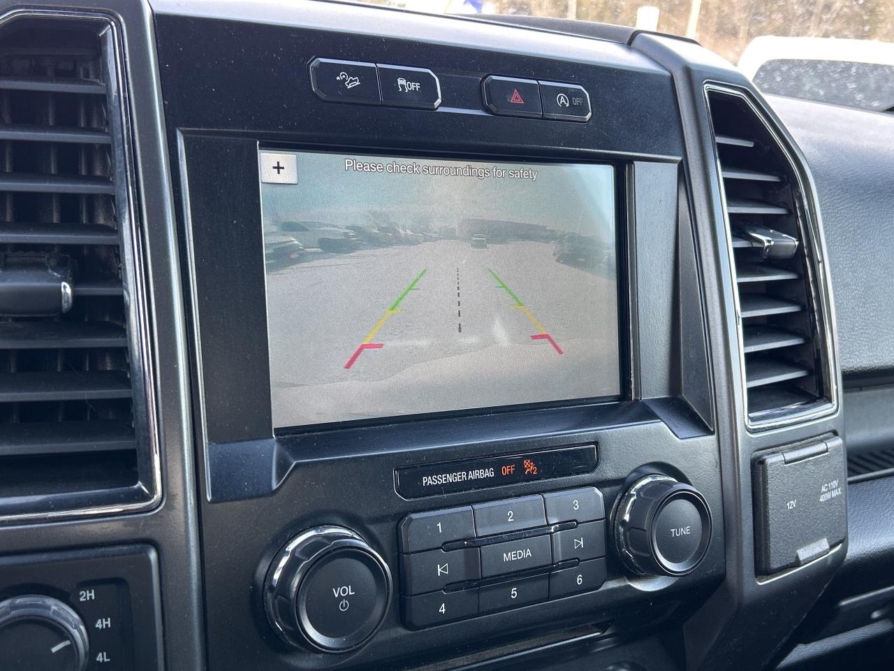 2017 Ford F-150 XLT, CLEAN CARFAX, POWER SEATS, POWER PEDALS! - Photo #16