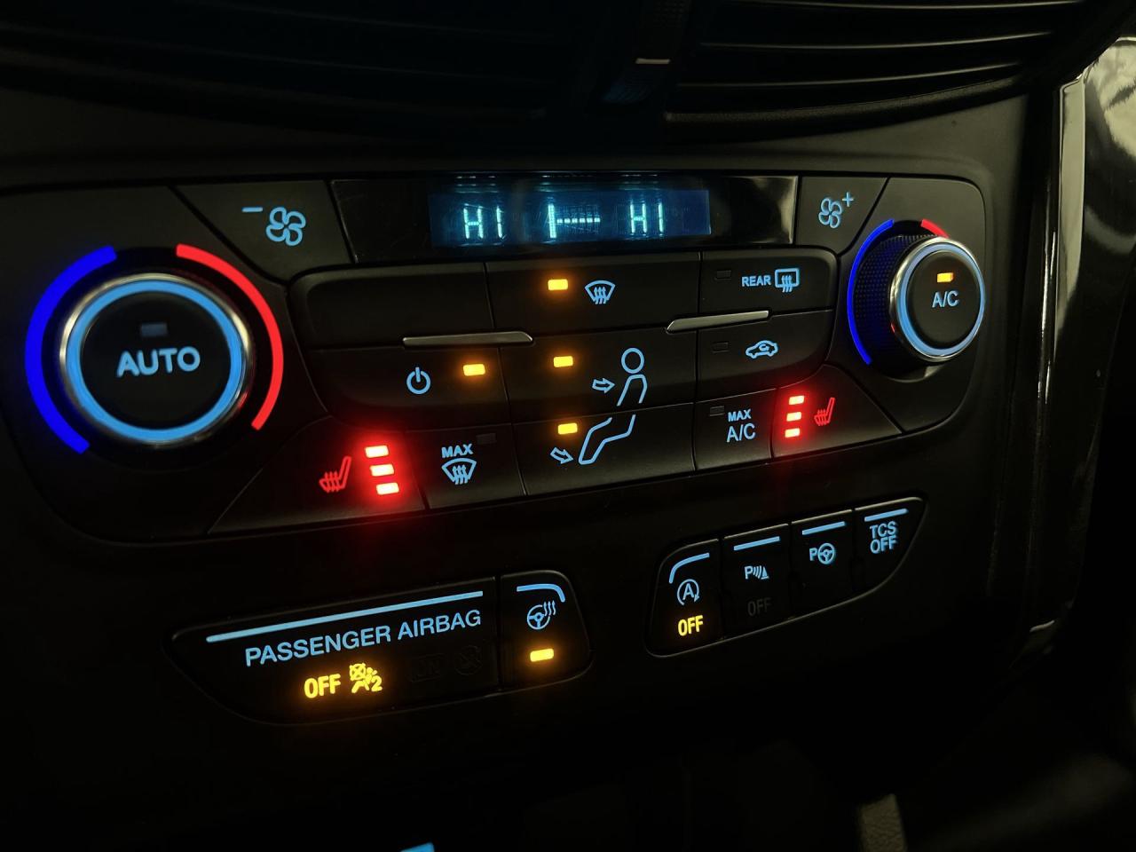 2017 Ford Escape TITANIUM AWD | 2.0L TURBO | HTD LEATHER |PANO ROOF Photo