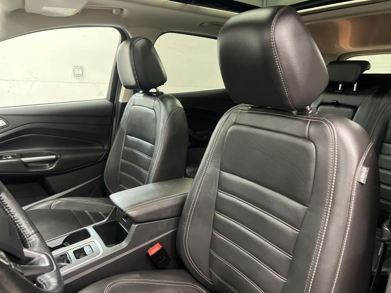 2017 Ford Escape TITANIUM AWD | 2.0L TURBO | HTD LEATHER |PANO ROOF Photo