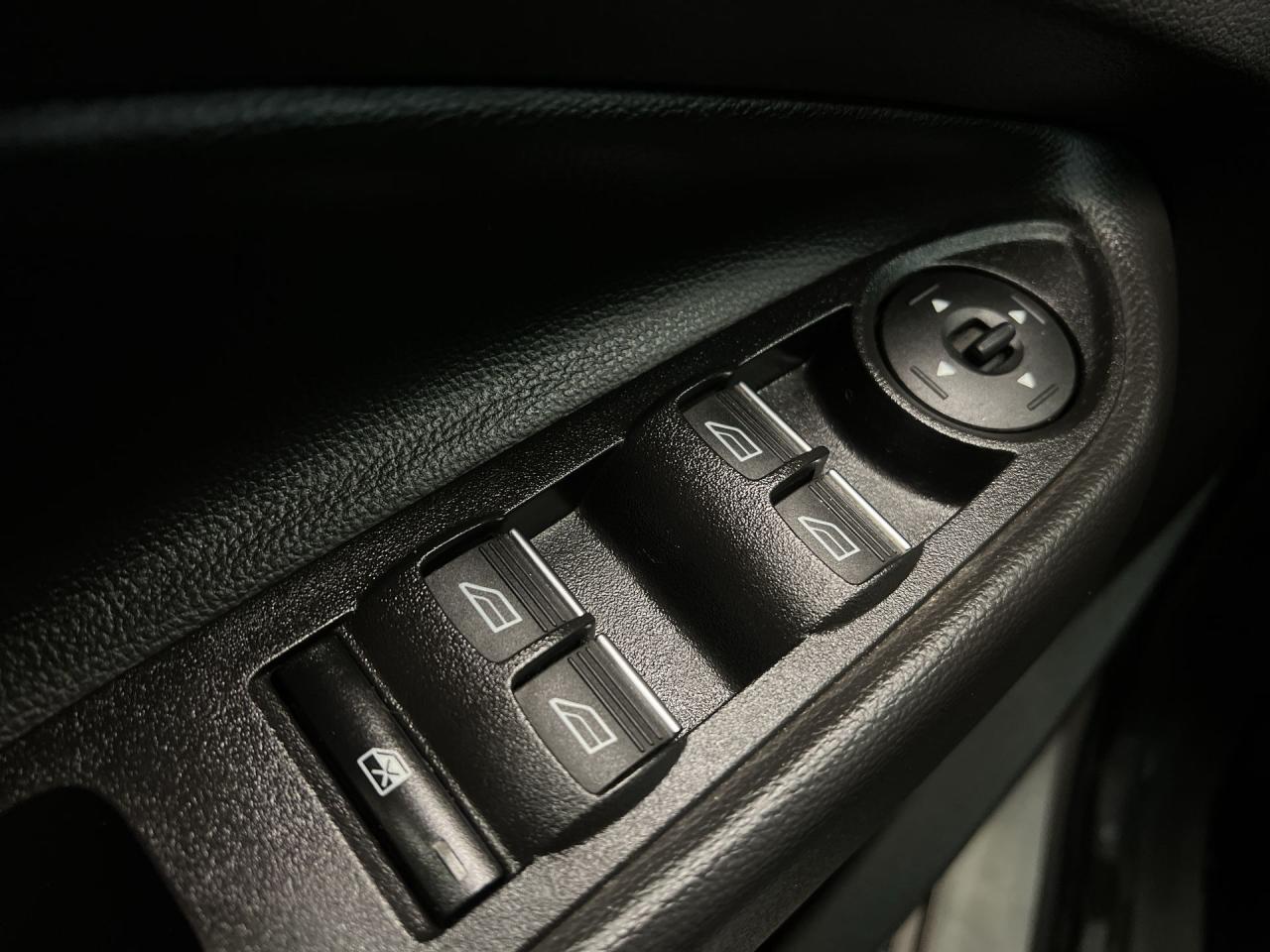 2017 Ford Escape TITANIUM AWD | 2.0L TURBO | HTD LEATHER |PANO ROOF Photo