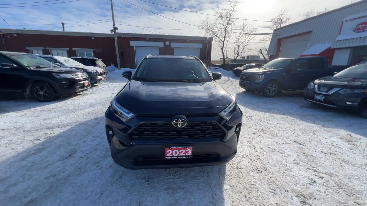 2023 Toyota RAV4 XLE PREMIUM AWD | HTD LEATHER | SUNROOF | CARPLAY Photo2