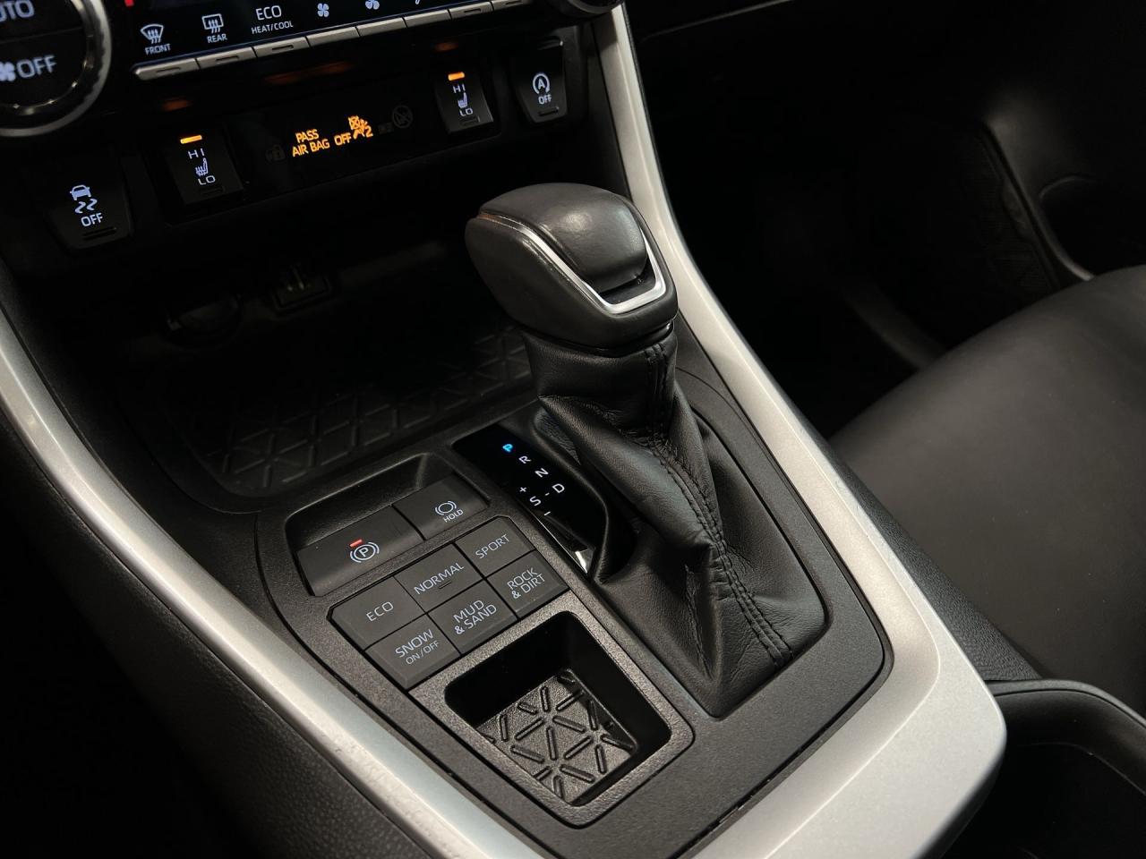 2023 Toyota RAV4 XLE PREMIUM AWD | HTD LEATHER | SUNROOF | CARPLAY Photo