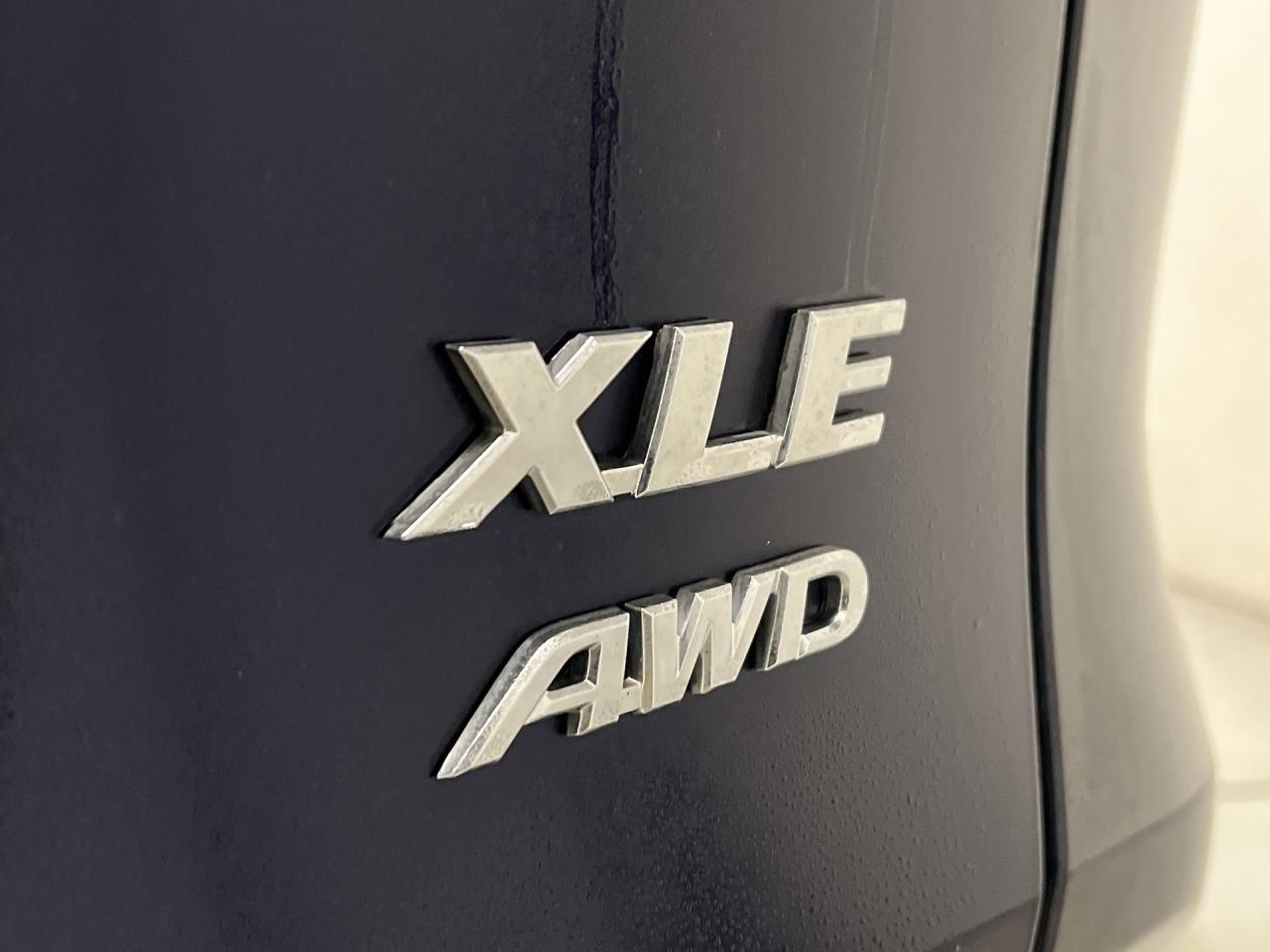 2023 Toyota RAV4 XLE PREMIUM AWD | HTD LEATHER | SUNROOF | CARPLAY Photo