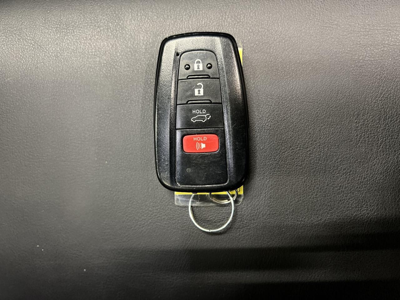 2023 Toyota RAV4 XLE PREMIUM AWD | HTD LEATHER | SUNROOF | CARPLAY Photo